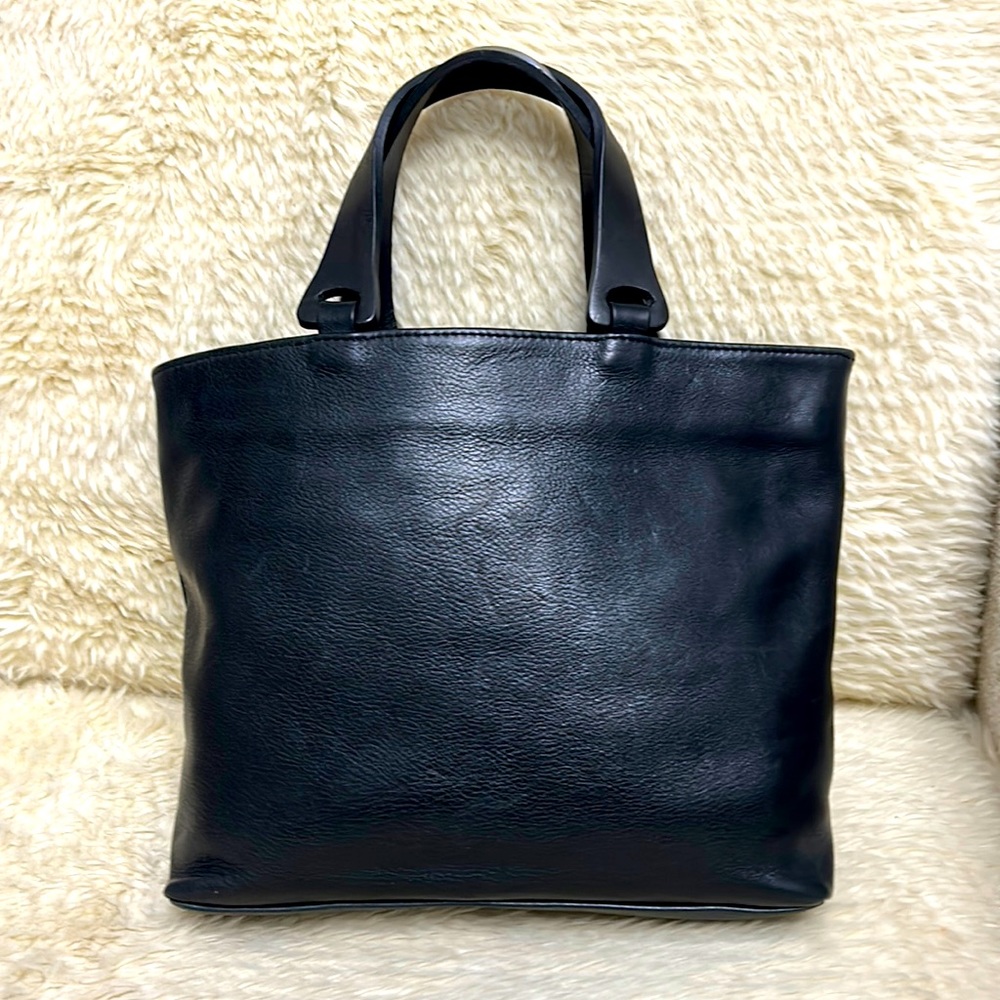 ALC Beautiful, great quality leather hand bag, added crossbody chain.